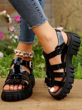 CALL IT SPRING Black Duo Chrome platform fisherman Chunky Lug Sandals Women SZ 9